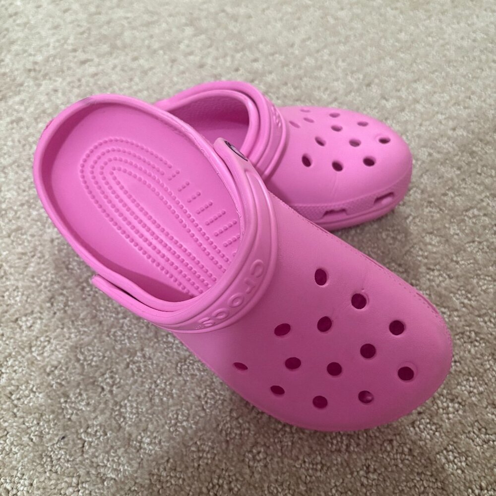 pink crocs